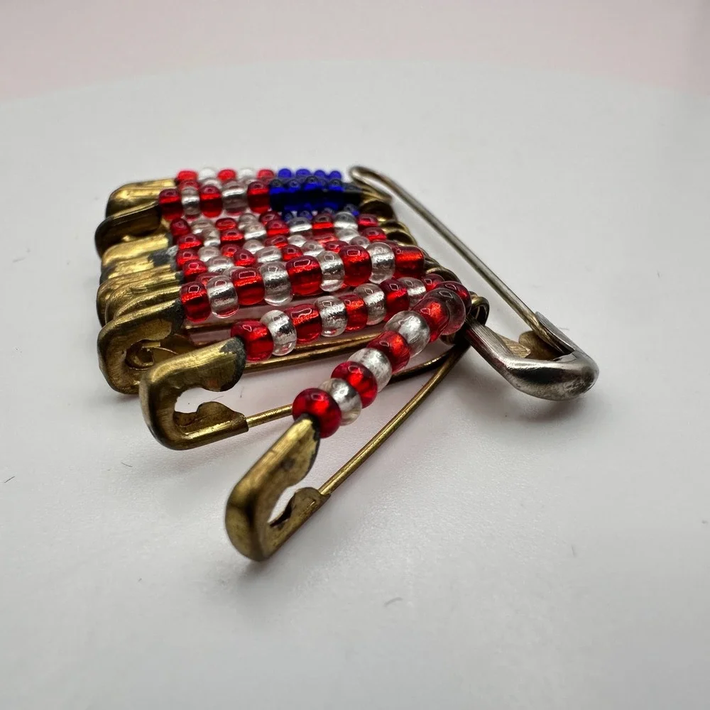 Vintage‎ Y2K American Flag Safety Pins Beaded Women's Classic Fashion Jewelry